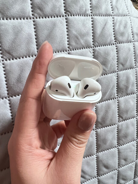 AppleA+专享AirPodsiPhone蓝牙耳机充电评测真的很坑吗？买前必看！