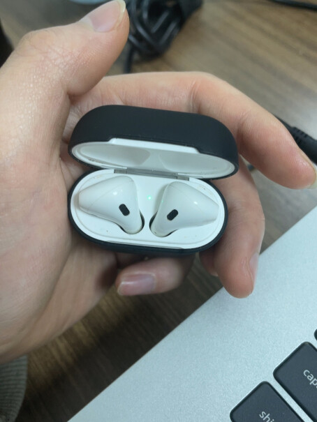 苹果周边毕亚兹AirPods1好用吗？评测分析哪款更好？