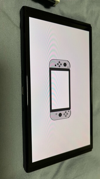 任天堂NintendoSwitch游戏机配白色Joy-Con不会吧 不会还有人上tx的当吧？