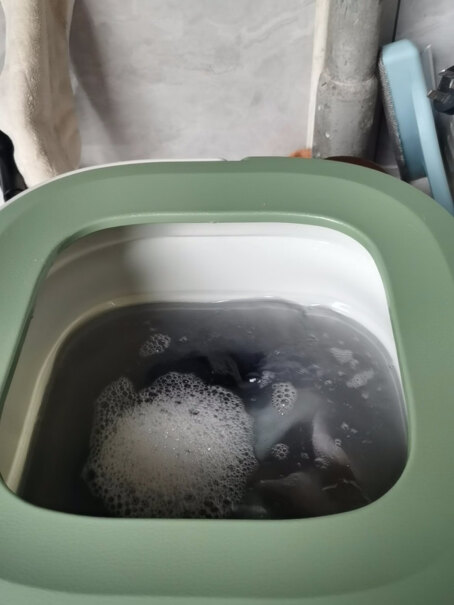 美的3公斤半自动洗鞋机360°全方位清洁洗鞋机洗完过后是不是需要自己在清一遍把泡沫洗掉在沥干？