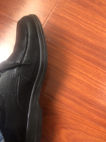 奥康官方男鞋日常舒适系带商务鞋鞋子穿上重吗 硬不硬？