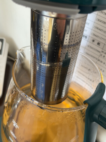 苏泊尔养生壶1.5L煮茶器花茶壶请问买过的朋友，这款的颜色是米黄还是白色的？