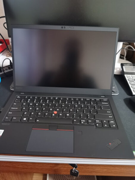 联想笔记本电脑ThinkPadX1新买的X1 nano不接电源开不了机吗？