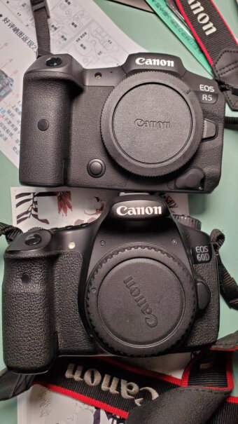 佳能EOS R5微单相机大家好，我不拍视频，那需要放两张SD卡吗？还是只放一张SD卡就可以拍照？
