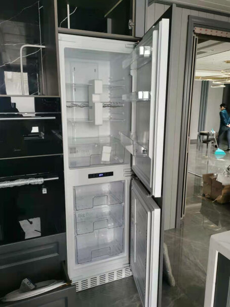 Artaus嵌入式冰箱需要提前做好柜体吗？