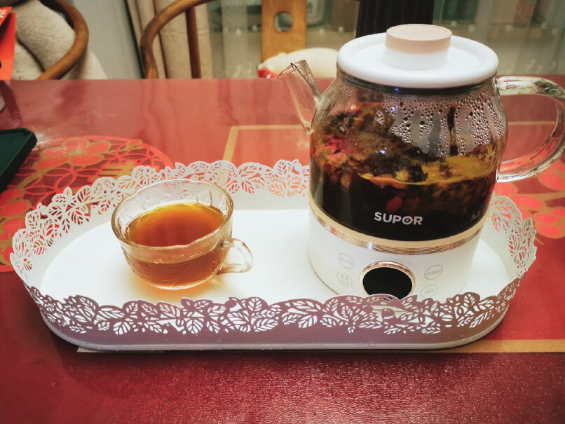 苏泊尔养生壶迷你小煮茶器花茶壶电水壶烧水壶电热水壶请问杯子里会有异味吗？