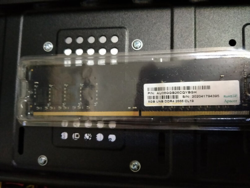 内存英睿达(Crucial) 8GB DDR4 3200美光内存条应该注意哪些方面细节！评测哪一款功能更强大？