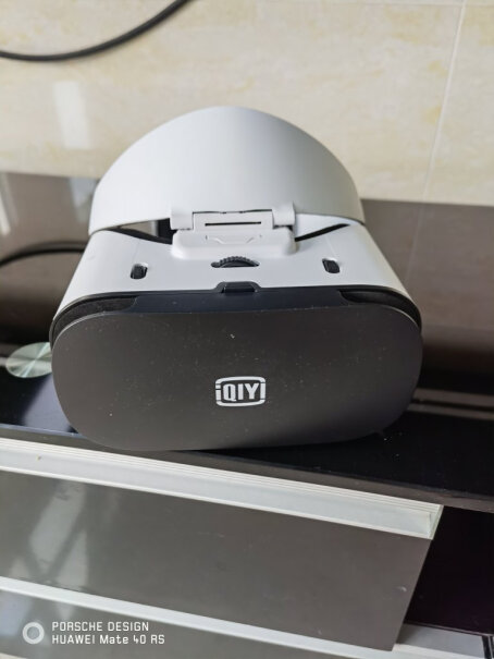 iQIYI-R3 VR眼镜遥控器vivo s1pro能用吗？6.39寸全面屏宽度74大佬们？