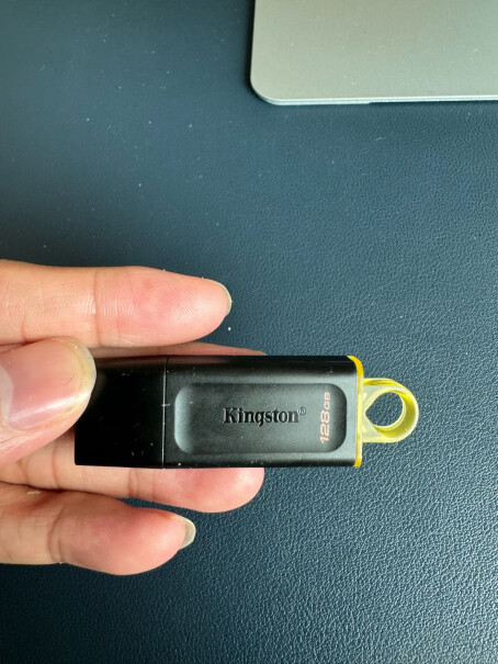 金士顿DTX/64GB揣兜里和钥匙放一起容易坏吗？