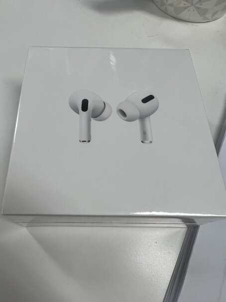 Apple AirPods Pro (第二代) 配MagSafe无线充电盒 主动降噪无线蓝牙耳机 适你们开启通透模式按住耳机会有嗡嗡的刺耳声吗？一阵阵的有时候有有时候没有？