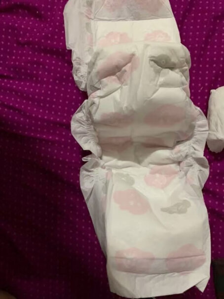 一朵国潮超薄婴儿纸尿片XL126片柔薄透气秒吸一岁两个月男宝宝可以用吧？