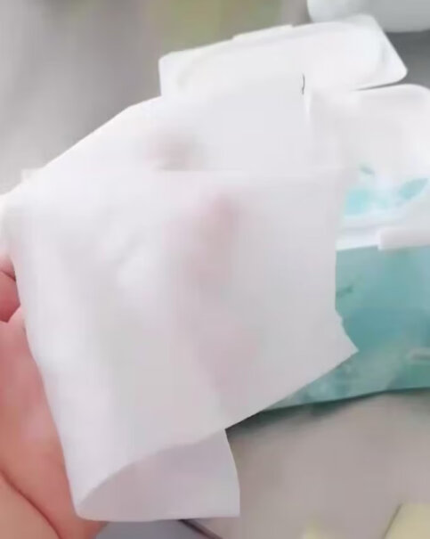 棉柔世家婴儿湿巾80抽*5包品质评测及性价比分析？