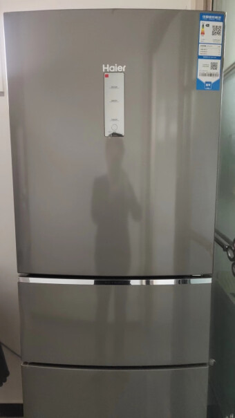 海尔BCD-253WDPDU1请问大家买的这款冰箱箱体两侧和门有覆膜么？