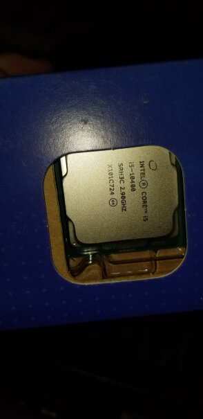 Intel i5-10400 盒装CPU处理器和9600k哪个好点？