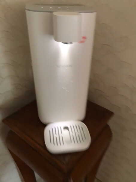小米有品心想即热式饮水机请问这款饮水机带自动过滤功能吗？不然的话，45&deg;的水怎么能喝？