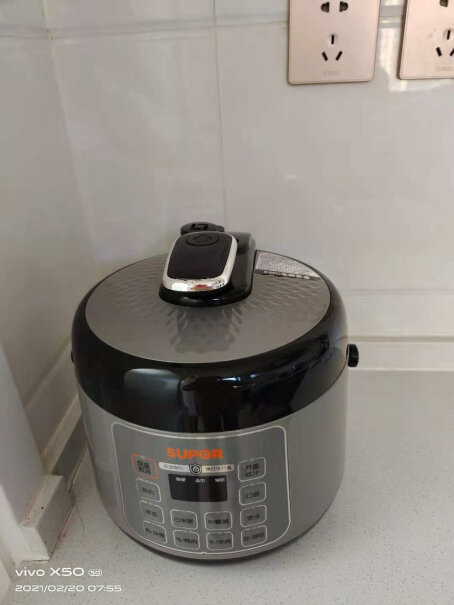 苏泊尔电压力锅电高压锅为什么我点煮白粥，就一直喷气，也不显示时间呢？