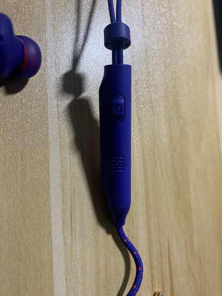JBLT280A+这耳机才在电脑上不会漏电吧？