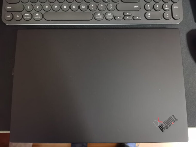 联想笔记本电脑ThinkPadX1新买的X1 nano不接电源开不了机吗？