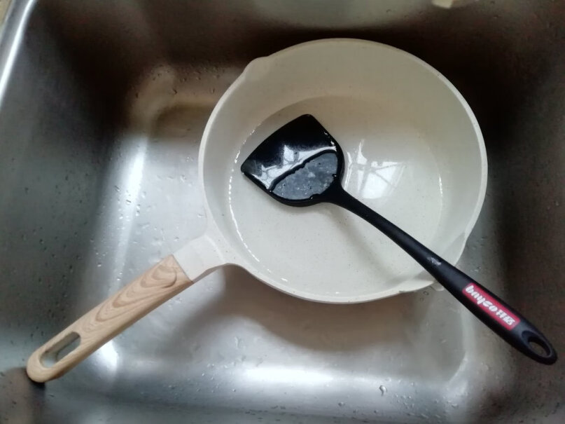 网易严选炒锅煎锅严选锅深带盖24cm电磁炉麦饭石可以放洗碗机吗？