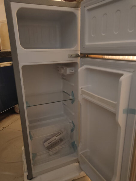 奥克斯家用双门迷你小型冰箱冷藏冷冻保鲜小冰箱上面冷藏的会面霜吗？