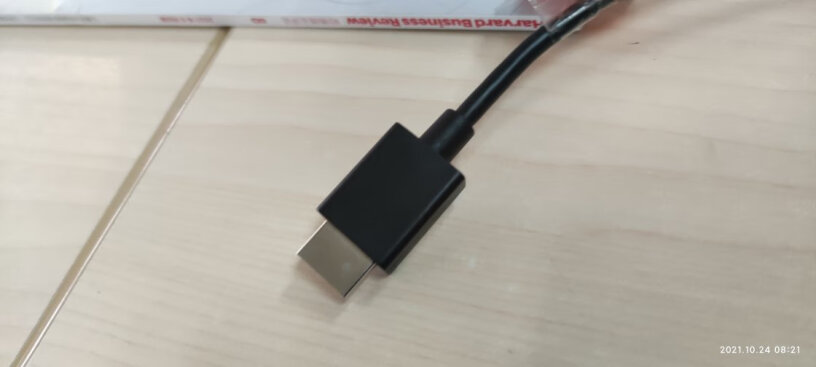 绿联HDMI转VGA适配器黑色接完这个是什么？发出声音。