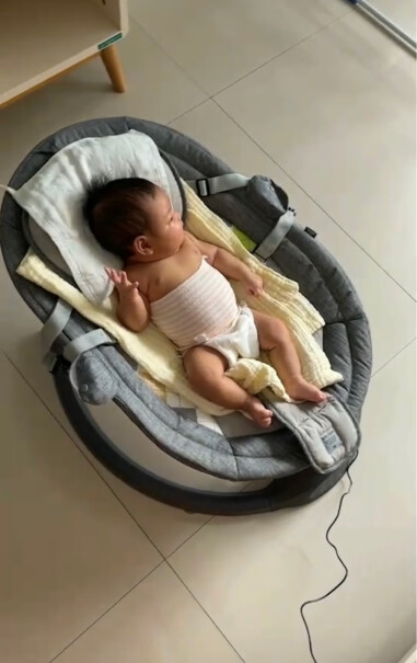 VALDERA瓦德拉婴儿摇椅安抚椅宝宝电动摇篮新生儿带娃哄睡18斤摇的动吗？