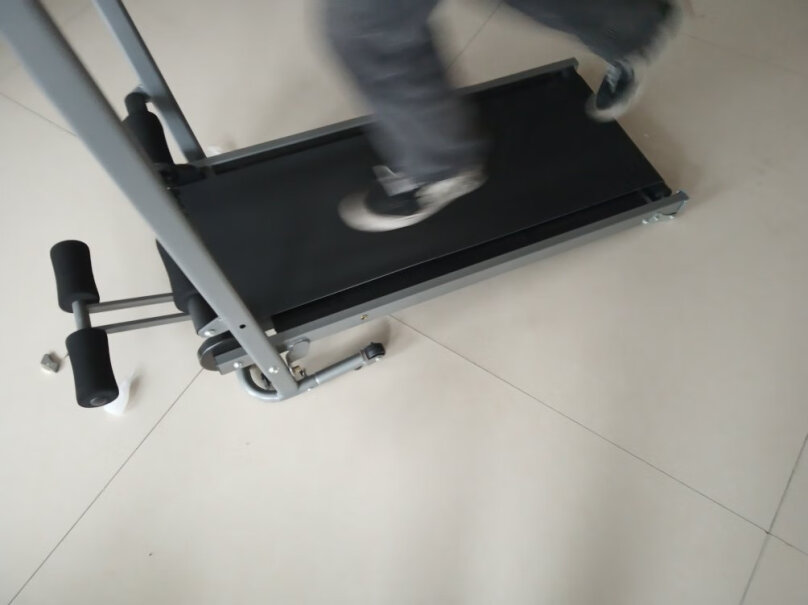 跑步机家用款迷你可折叠多功能静音健身器材小型简易跑步机走步机跑道带多长，适合男性在室内运动么？