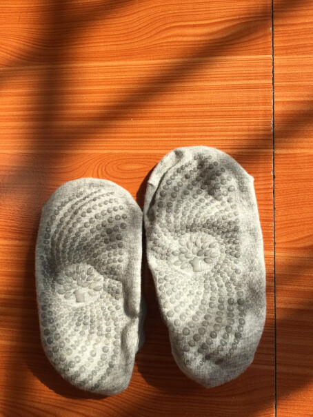 瑜伽袜奥义瑜伽袜交叉绑带运动健身地板袜室内袜子使用两个月反馈！这就是评测结果！