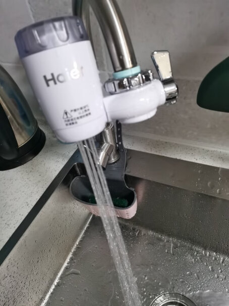 海尔HT101-1水龙头净水器台式净水机家用厨房过滤器自来水过滤的水流很小是什么原因有知道的吗？