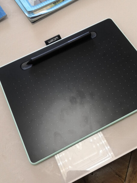 Wacom CTL-4100/K0手绘板能像笔记本触摸板那样支持多指手势吗？