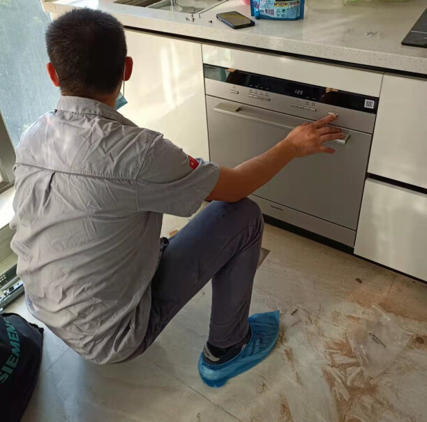 西门子两件套装进口10套家用嵌入式除菌洗碗机这款机器门难关吗？