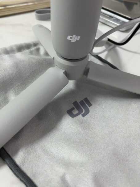 DJI OM 5 手机云台华为P50 Pro能用吗？查了适配清单中没有P50啊？