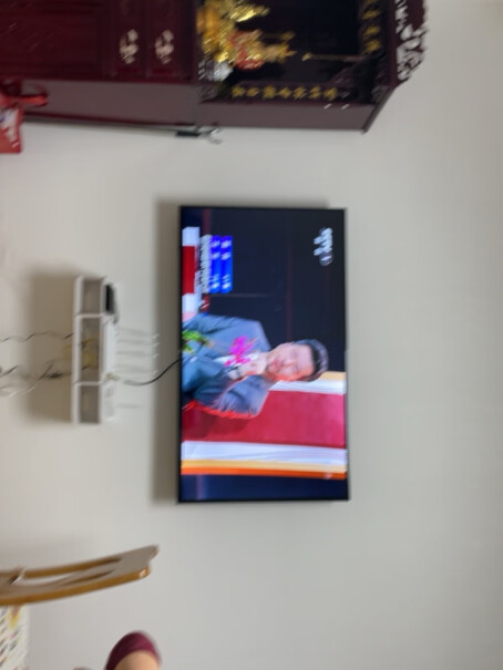 小米电视A50请问这款电视有自带壁挂吗？