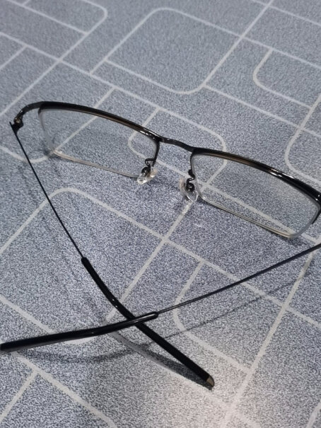 目匠纯钛近视眼镜5148黑色防蓝光款质量不好吗？来看看买家评测！