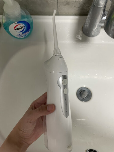 冲牙器博皓冲牙器洗牙器水牙线便携式设计入手使用1个月感受揭露,评测不看后悔？