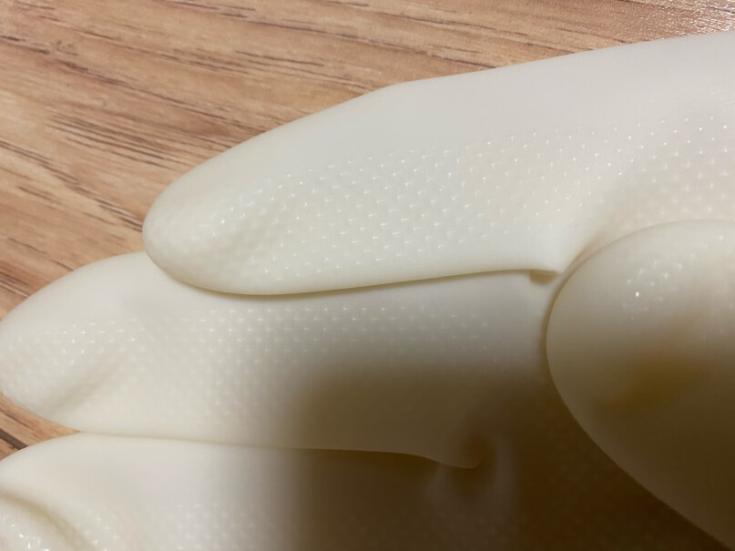 妙洁清洁橡胶手套丁腈无味低敏厚皮实耐用防滑家务厨房洗碗消毒这个有很大橡胶气味吗？