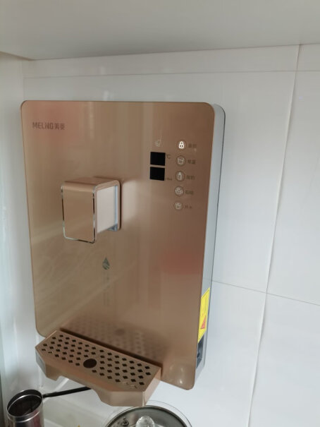 美菱管线机壁挂式饮水机直饮机家用即热式调温管线饮水机能直接接桶装水吗？