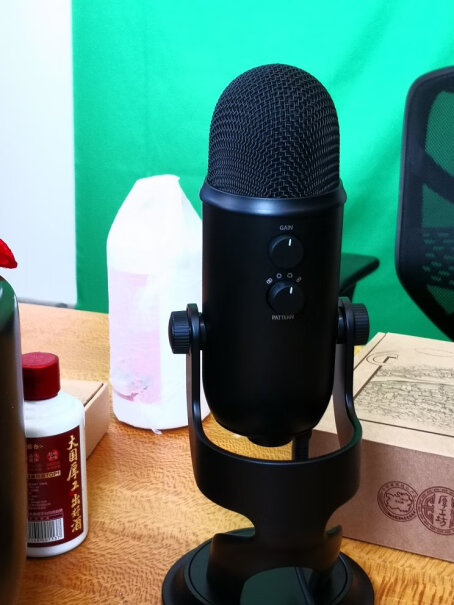 罗技Blue Yeti Nano麦克风这款用来玩游戏用可以吗；会有键盘和音响的回声吗，能不能只录人声？