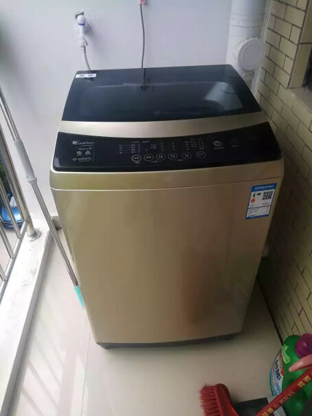 小天鹅8公斤变频波轮洗衣机全自动能不能人为加水？