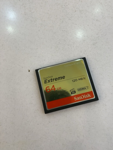 闪迪64GBCF存储卡佳能EOS 700D可以用这个卡吗？