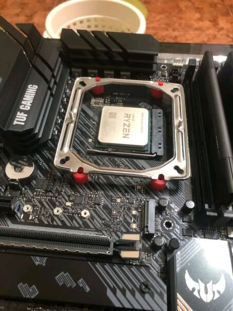 AMD锐龙5我之前买的这个u，用了半年坏了，开不了机，换了几个都是坏的，你们有出现这个问题吗？