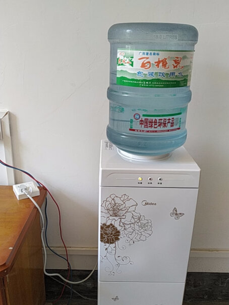 美的饮水机家用办公立式柜式温热饮水器YR1226S-W请问这款饮水机分水盒塑料质量如何？