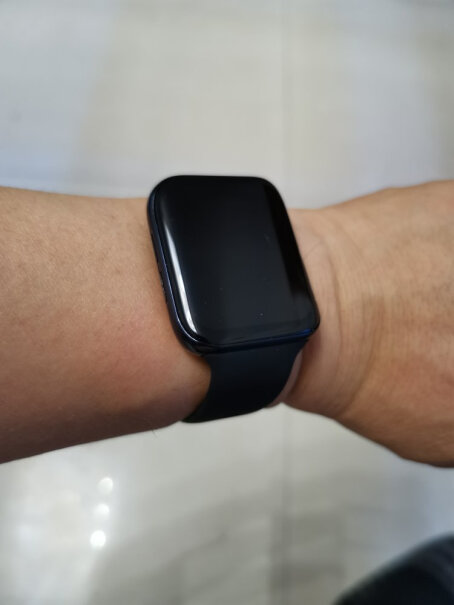 OPPO Watch 46mm智能手表这个手表支持屏幕常显吗？还是只有抬腕亮屏？