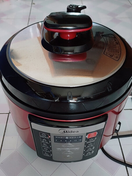 美的电压力锅家用5L双胆高压锅高压煮汤锅智能多功能电饭煲大家买的都有胶味儿吗？