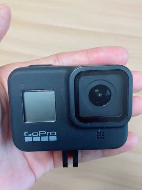 GoPro HERO8 直播相机问下大家收到的包装盒外面套个塑料袋，大家收到的塑料袋封口没？我收到的外面塑料袋没有封口，啥情况？