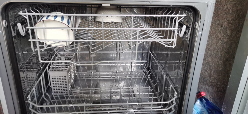 西门子两件套装进口10套家用嵌入式除菌洗碗机10套的可以洗锅吗？