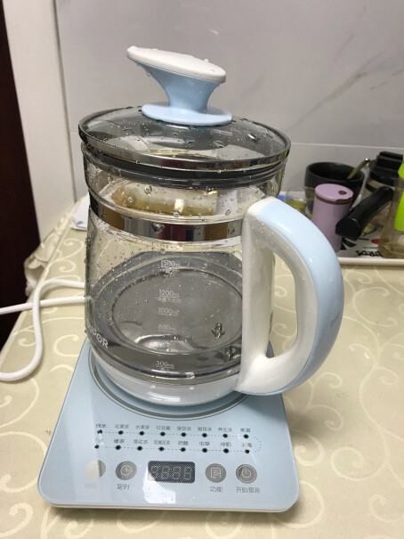 苏泊尔养生壶加厚玻璃电热水壶请问盖有没有塑料的密封圈？