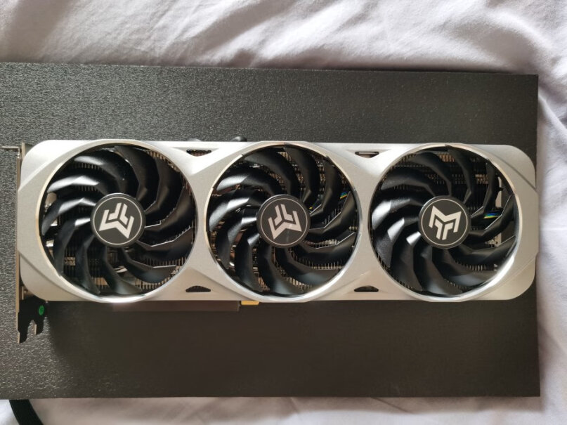 显卡影驰 RTX 3070 电竞显卡评测哪款值得买,分析应该怎么选择？