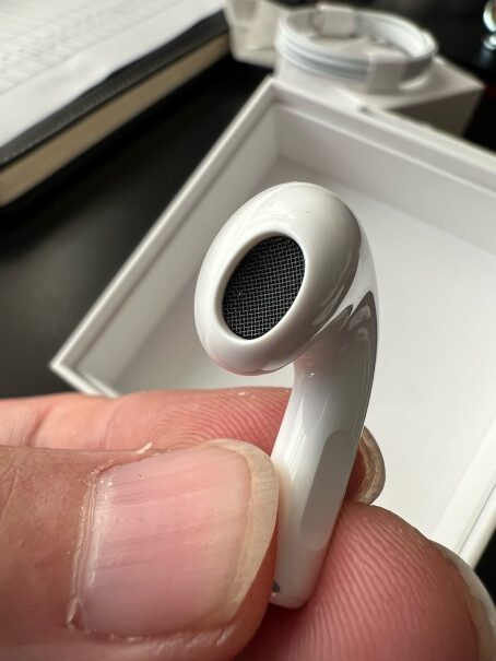 Apple耳机AirPodsiPhone蓝牙无线充电第三代为什么有线充电比无线充电卖得贵一些？