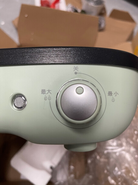 小熊多功能料理锅网红烤肉锅韩式电烤炉煎烤盘这款有盖子吗？